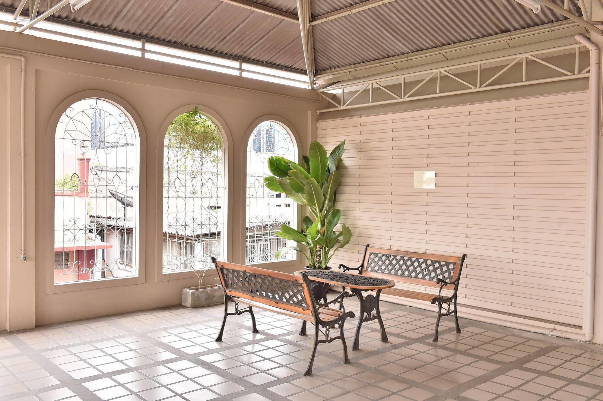 G9Bangkok Hostel Exterior photo